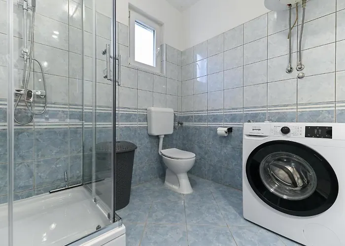 펜션 Nice Home In Pakostane With Wifi