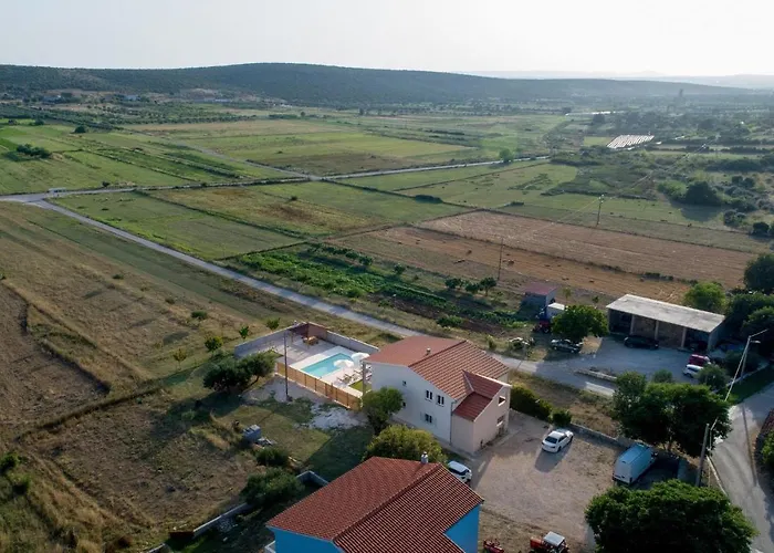 Nice Home In Pakostane With Wifi Vrana (Zadar)