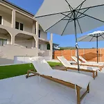 Nice Home In Pakostane With Wifi