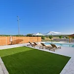 Semesterbostad Nice Home In Pakostane With Wifi *