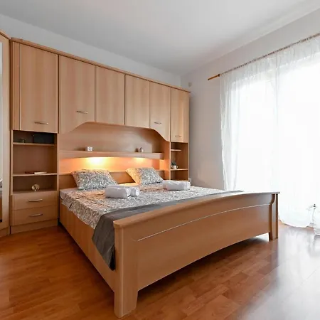 Amazing Home In Pakostane Prázdninový dům *