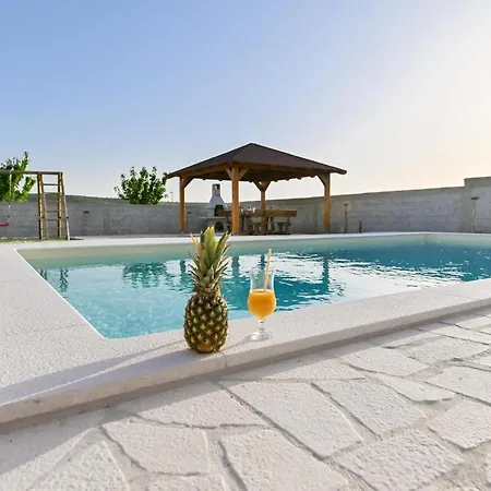 Amazing Home In Pakostane Vrana (Zadar)