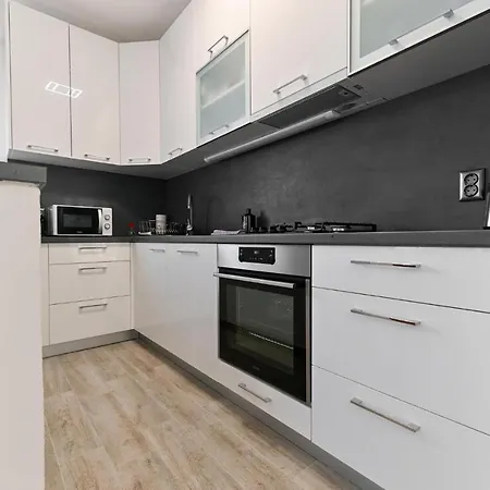 Amazing Home In Pakostane *