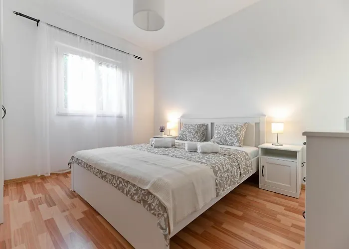 Nice Home In Pakostane With Wifi Vrana (Zadar)