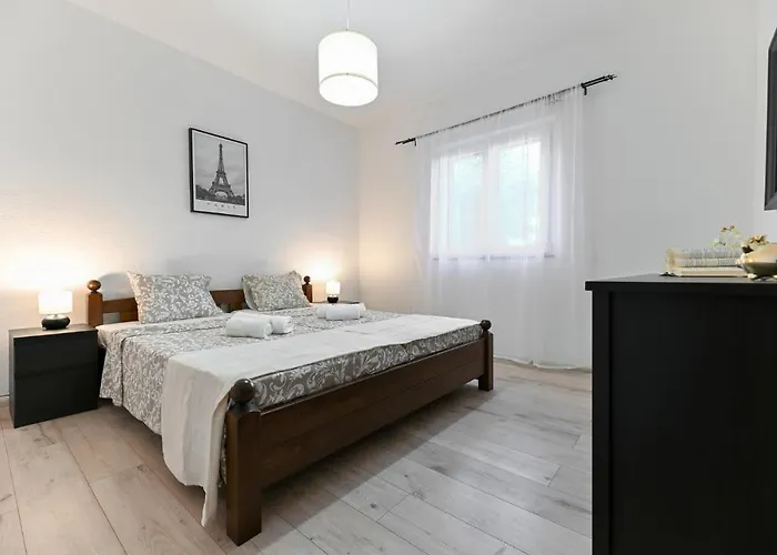 Nice Home In Pakostane With Wifi Дом отдыха